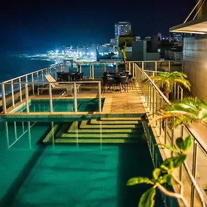 Hotel Paradiso, Macae